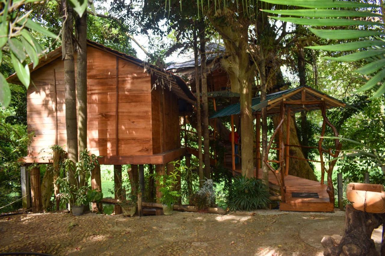 티사마하라마 Kumbuk Tree House 빌라 외부 사진