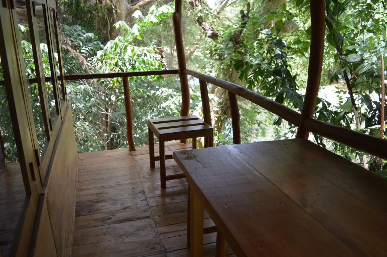 티사마하라마 Kumbuk Tree House 빌라 외부 사진